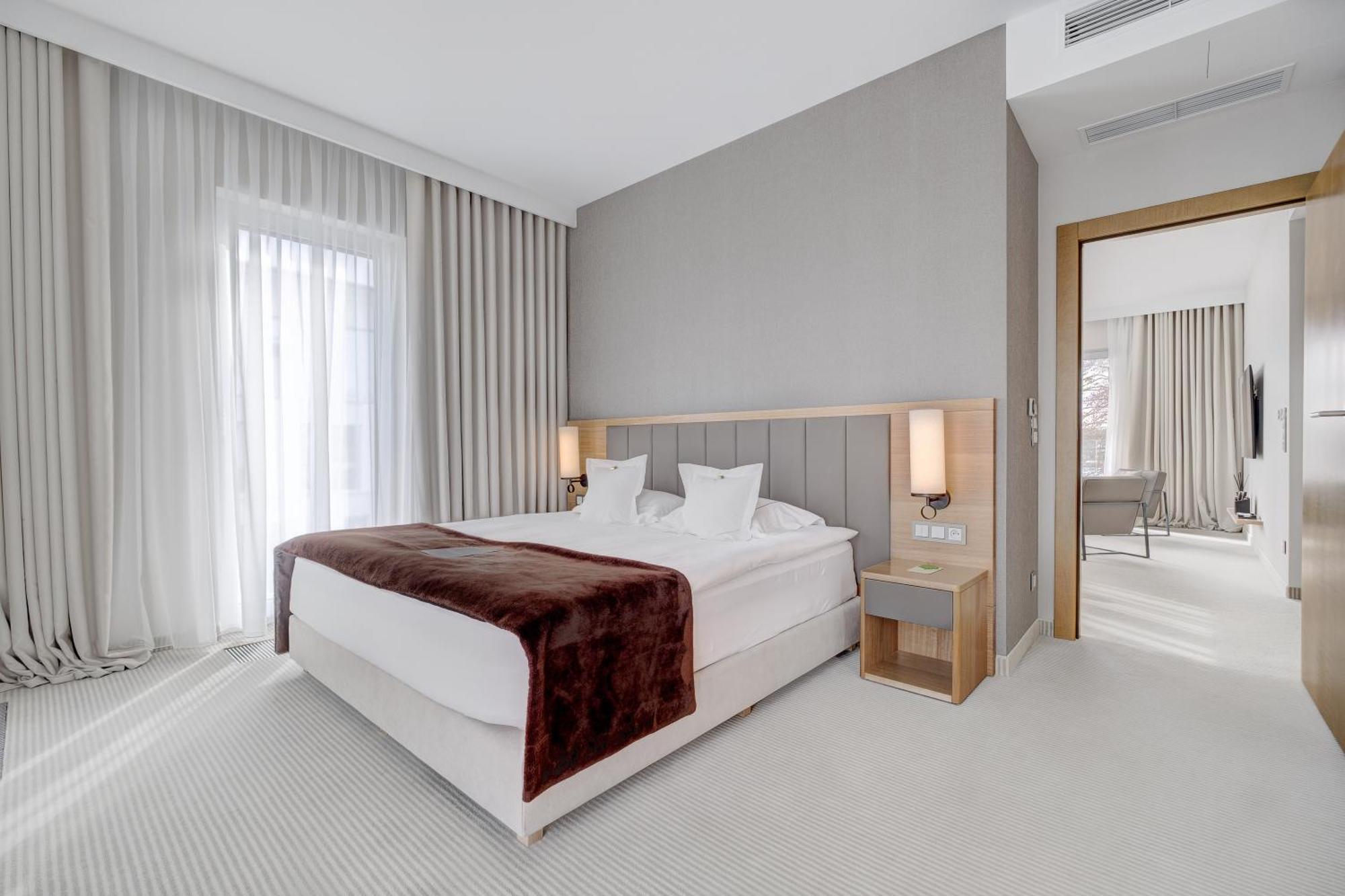 Grandhotel Tiffi Илава Экстерьер фото